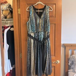 Sequin V-Neck Sleeveless Party Dress - Black & Silver